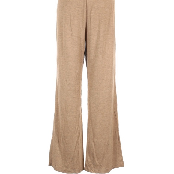 St. John Pants - ST JOHN SPA Large tan knit pants in excellent condition ( top listed seperately)